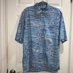 West Marine blue cotton palm surf shirt Sz L short sleeves